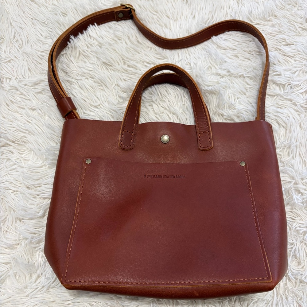 Portland Leather Goods MINI CROSSBODY TOTE - Snap Closure - Picture 3 of 11